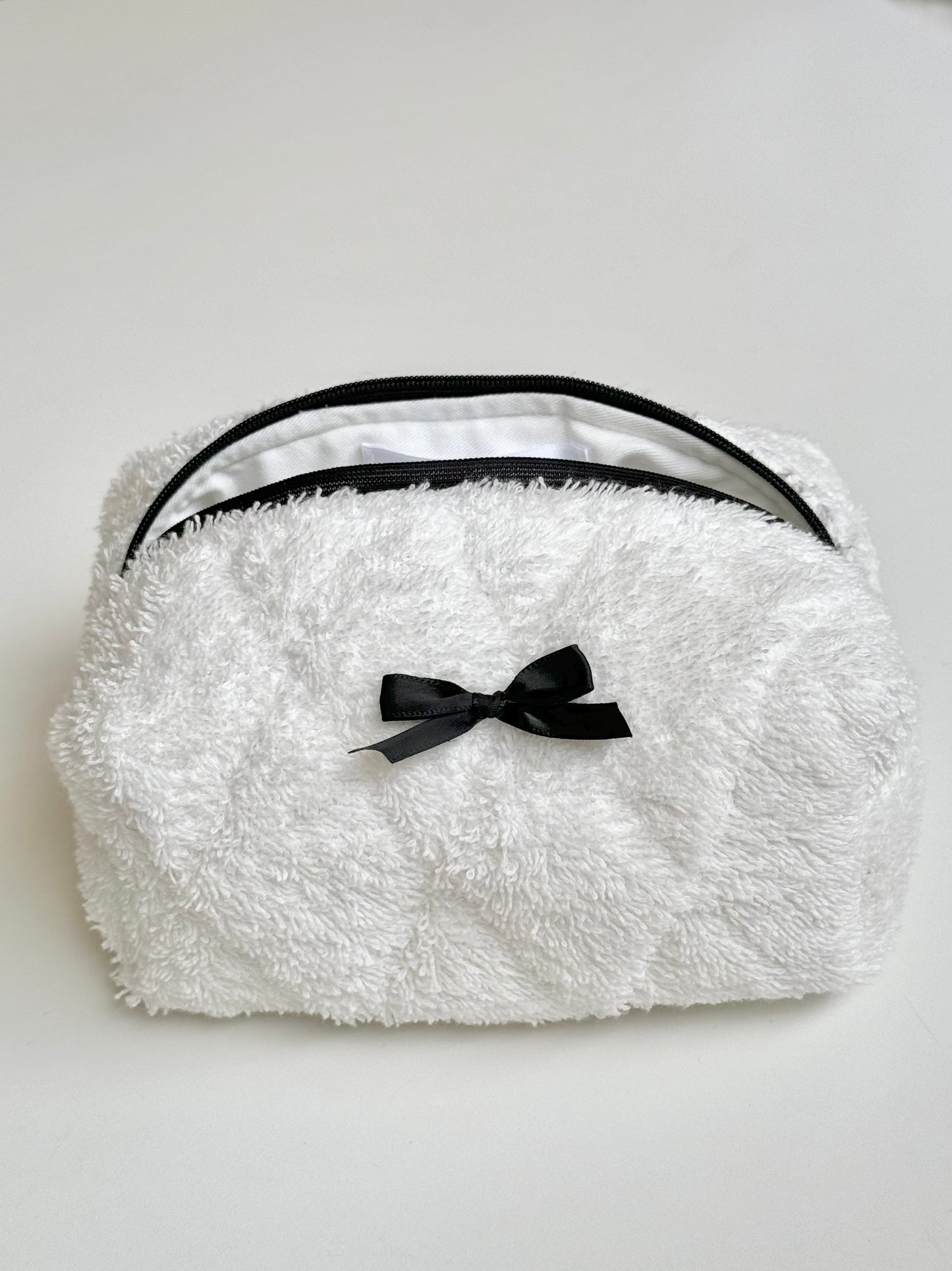 Ribbon Cotton Terry Beauty Bag Off-white