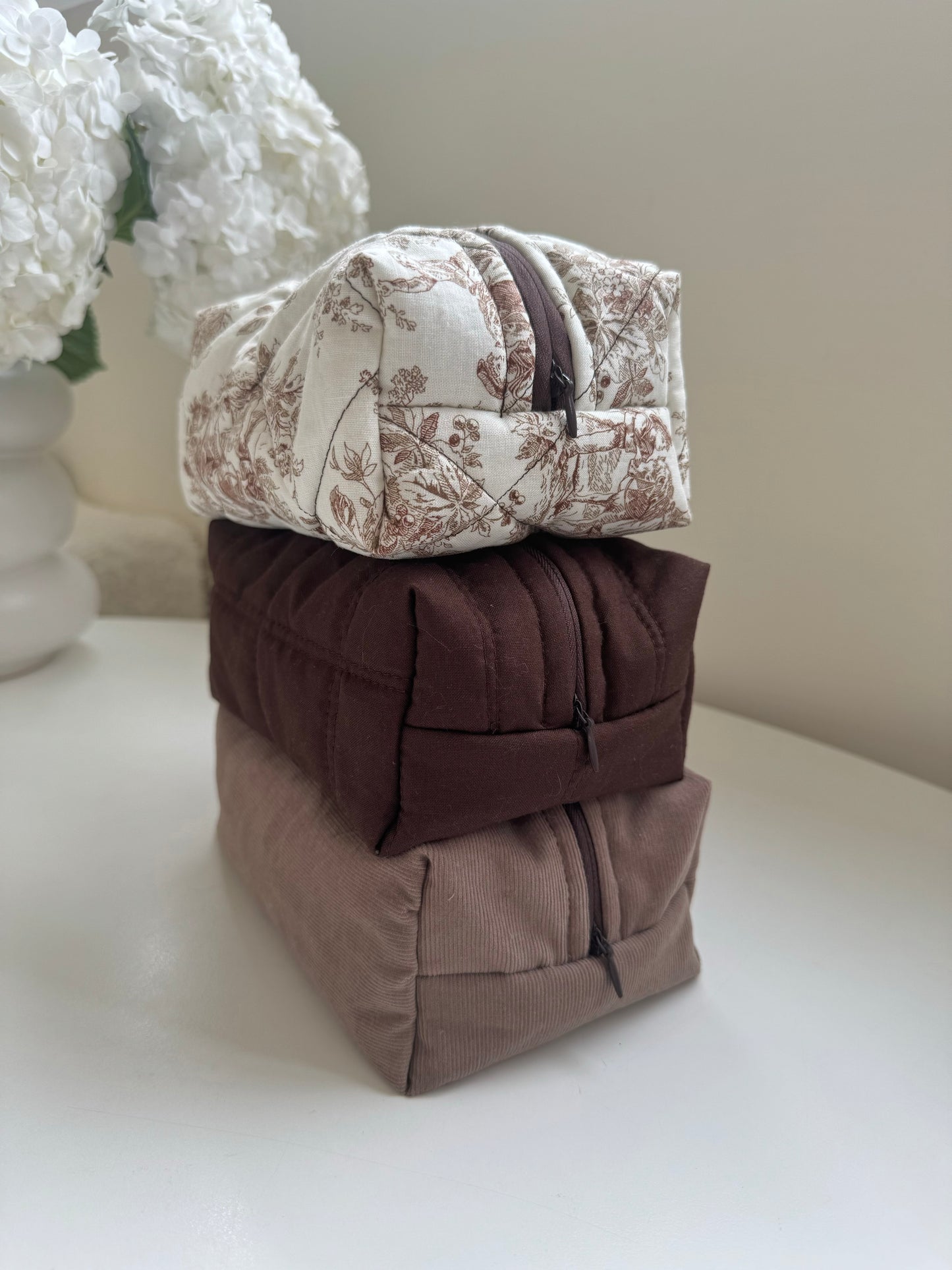 Toile de Jouy Cotton Beauty Bag Brown